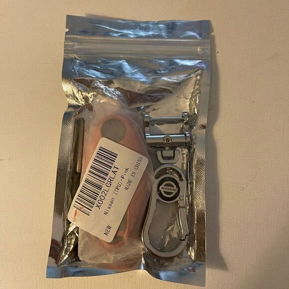 Nissan logo Key Fob Keychain in Silver and Fob Case Cover in Pink NWT - Picture 7 of 7